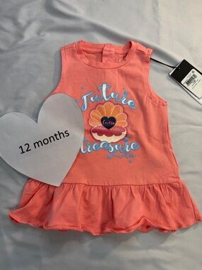 Guess - NWT - sleeveless baby summer dress. Size 12 months